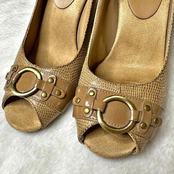 A2 by Aerosoles Benelux Peep Toe Snake Embossed Heels Tan Women's 7 - Picture 6 of 11